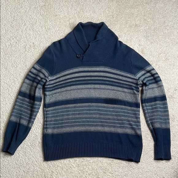 GAP Blue and Gray Turtleneck Sweater with Knitted Texture - Picture 1 of 3